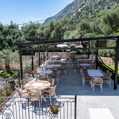 Crystal Blue Hotel, Barbati Exterior photo