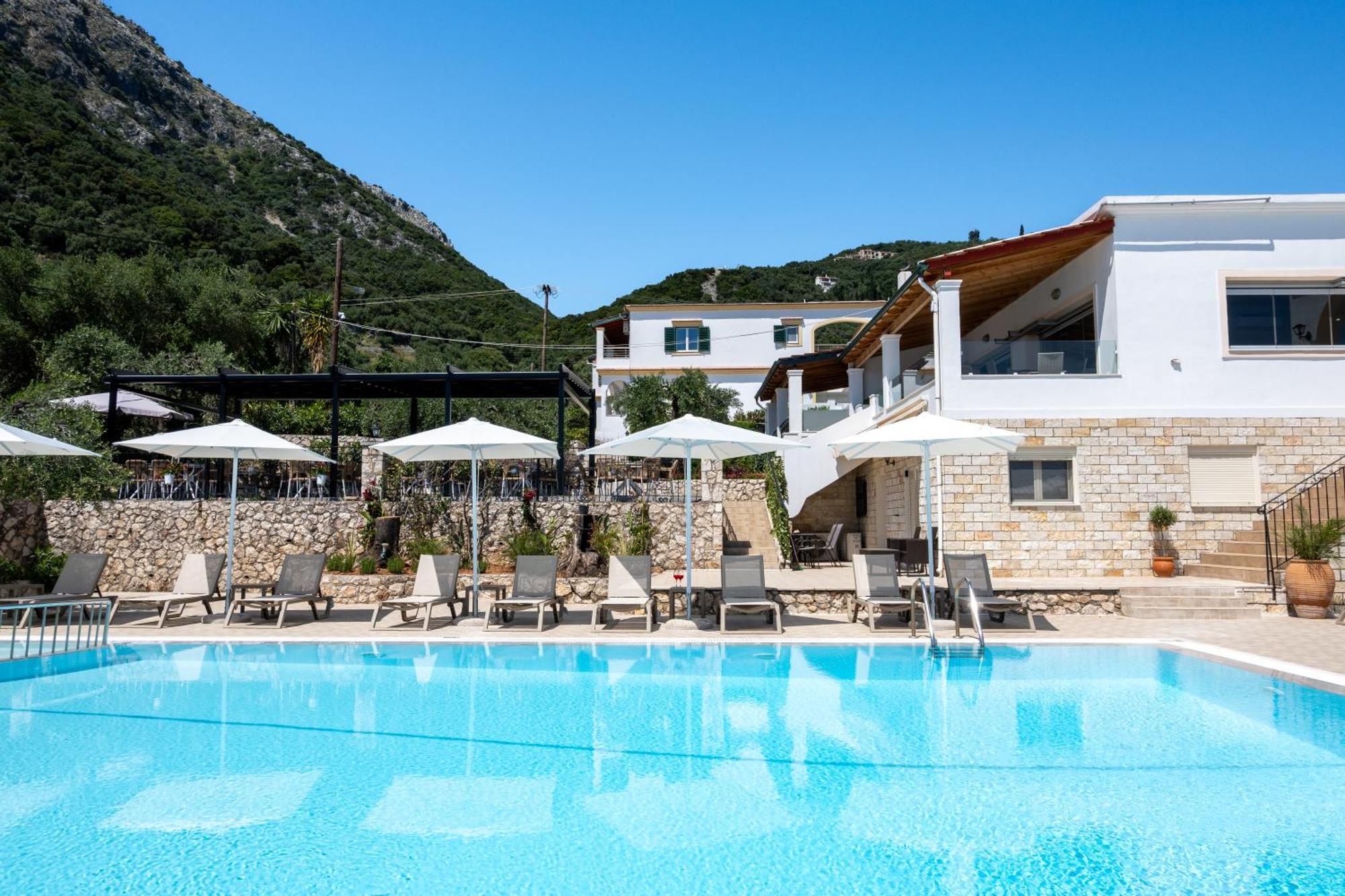 Crystal Blue Hotel, Barbati Exterior photo