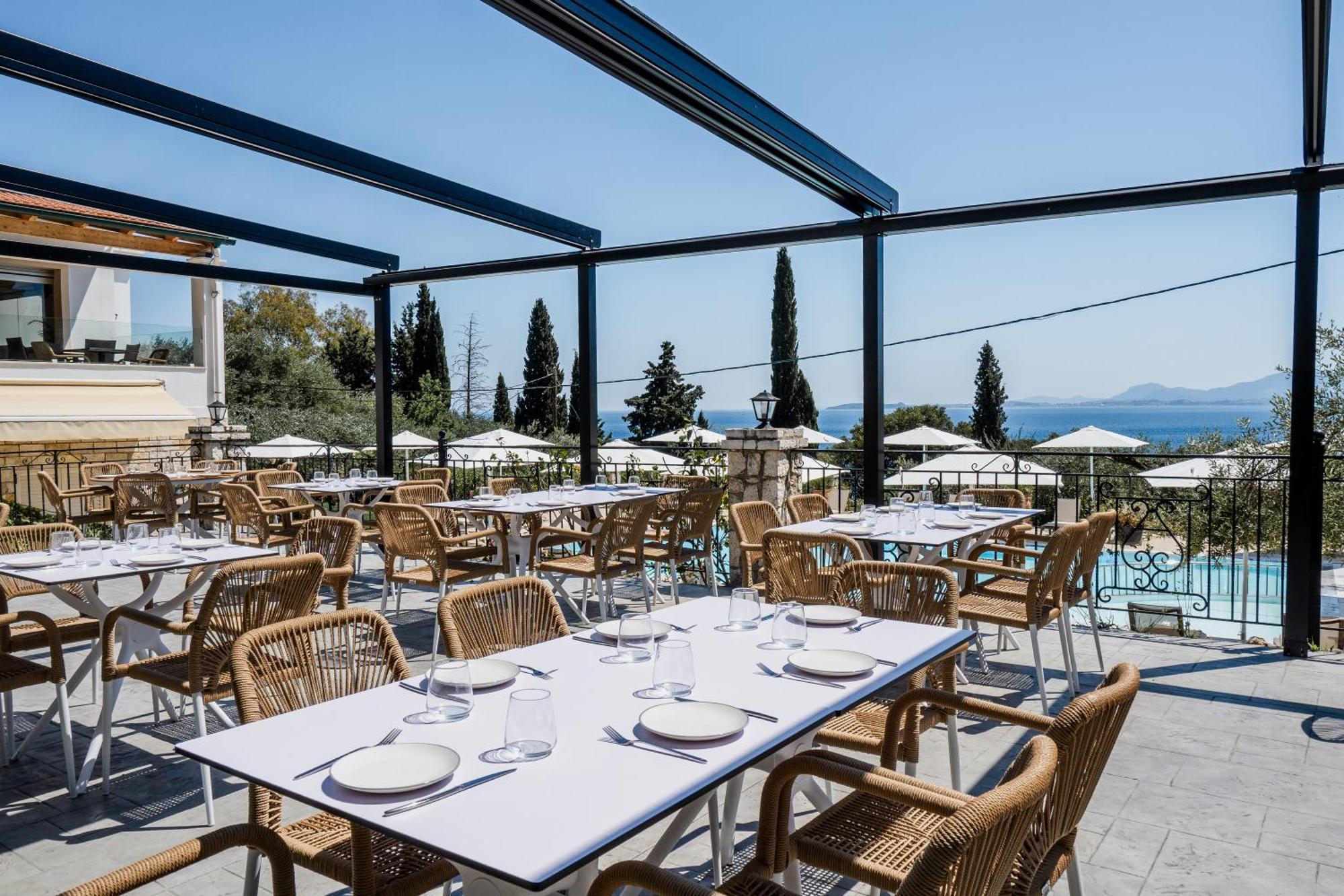 Crystal Blue Hotel, Barbati Exterior photo
