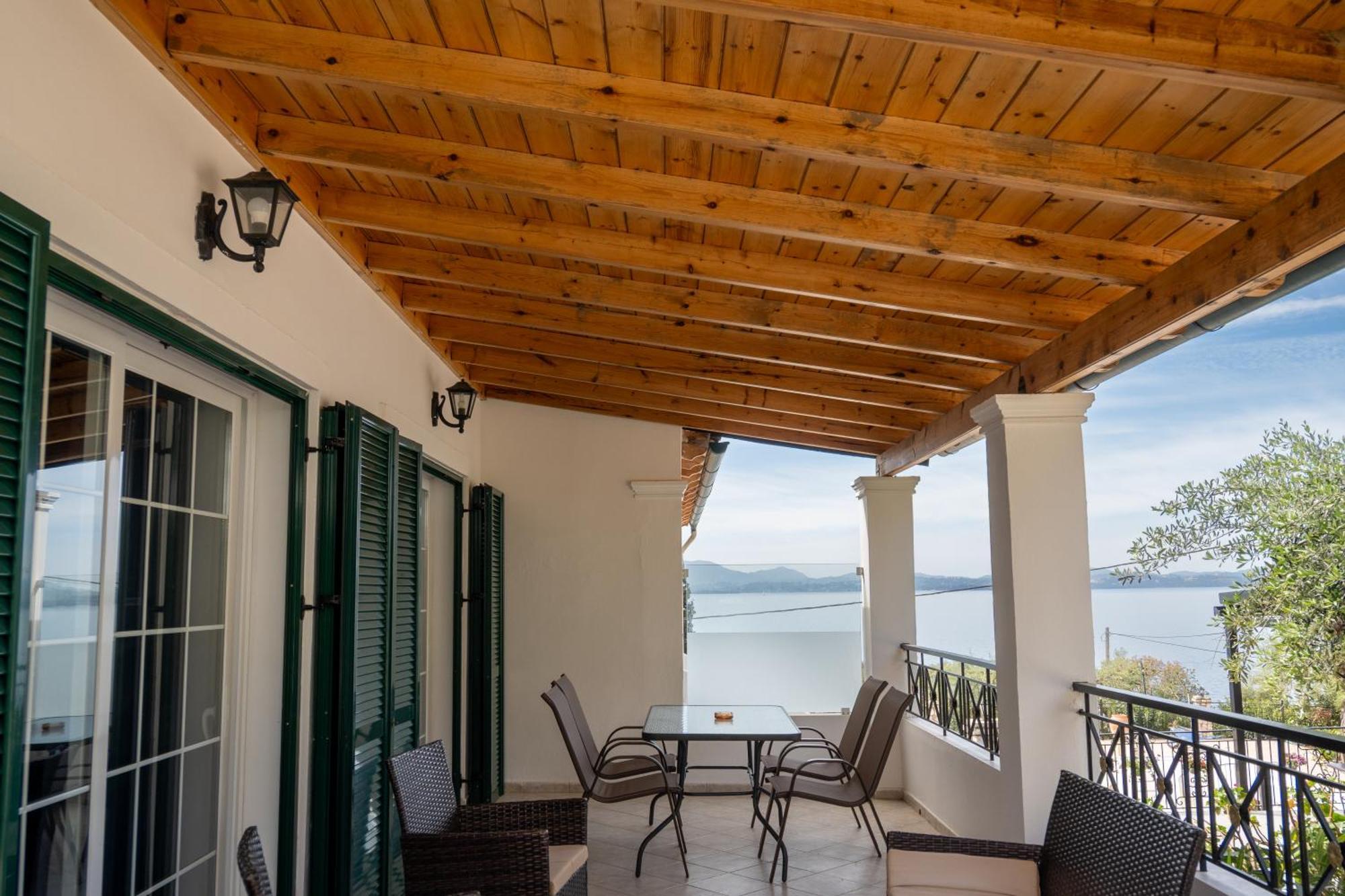 Crystal Blue Hotel, Barbati Exterior photo