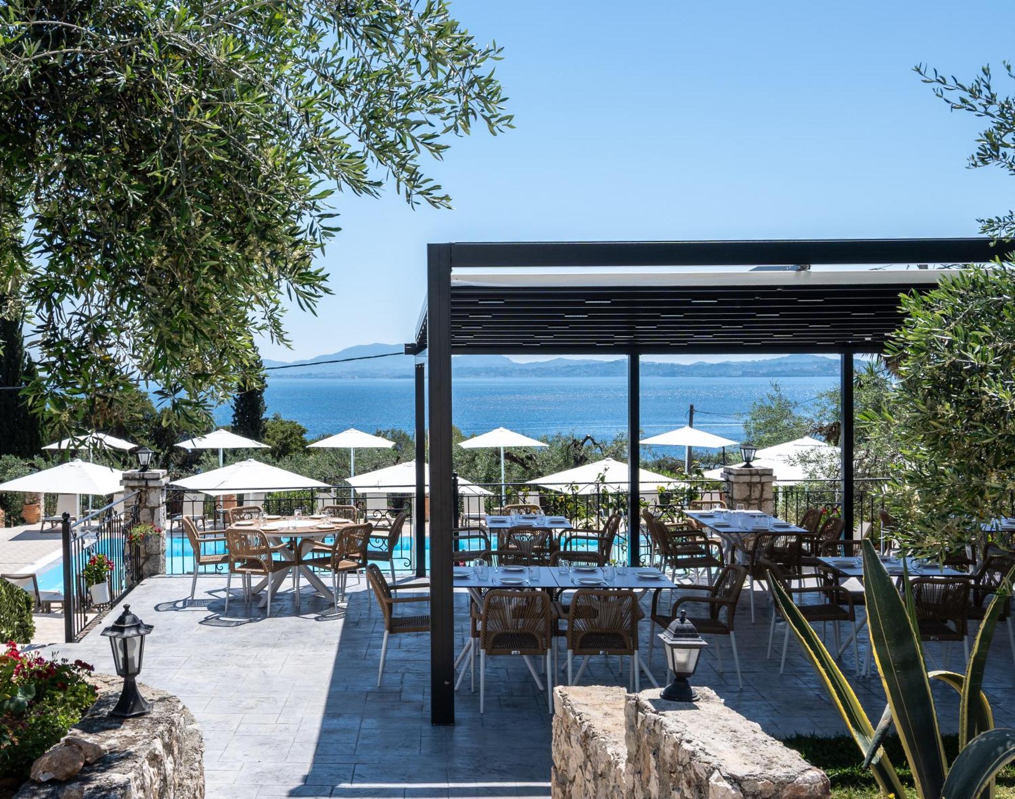 Crystal Blue Hotel, Barbati Exterior photo